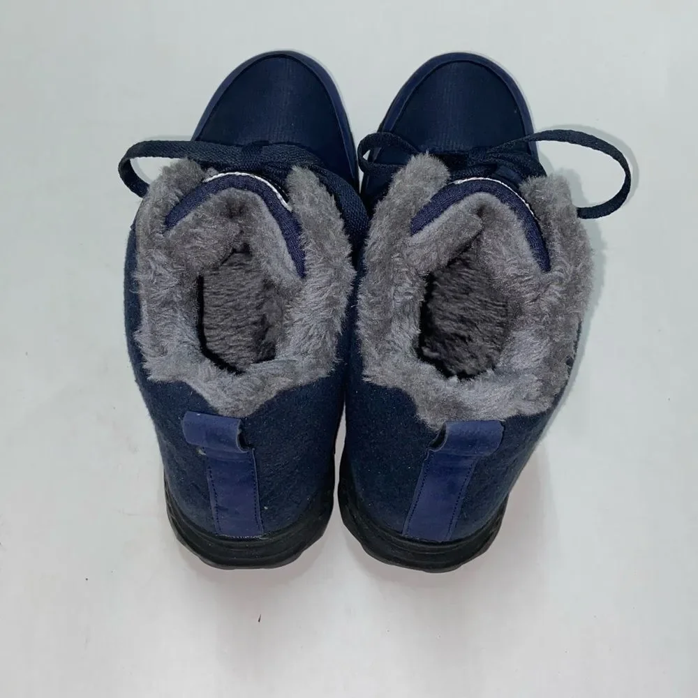 Outdoors Dark Blue Women’s Boots with Soft Gray Lining Size 41.5